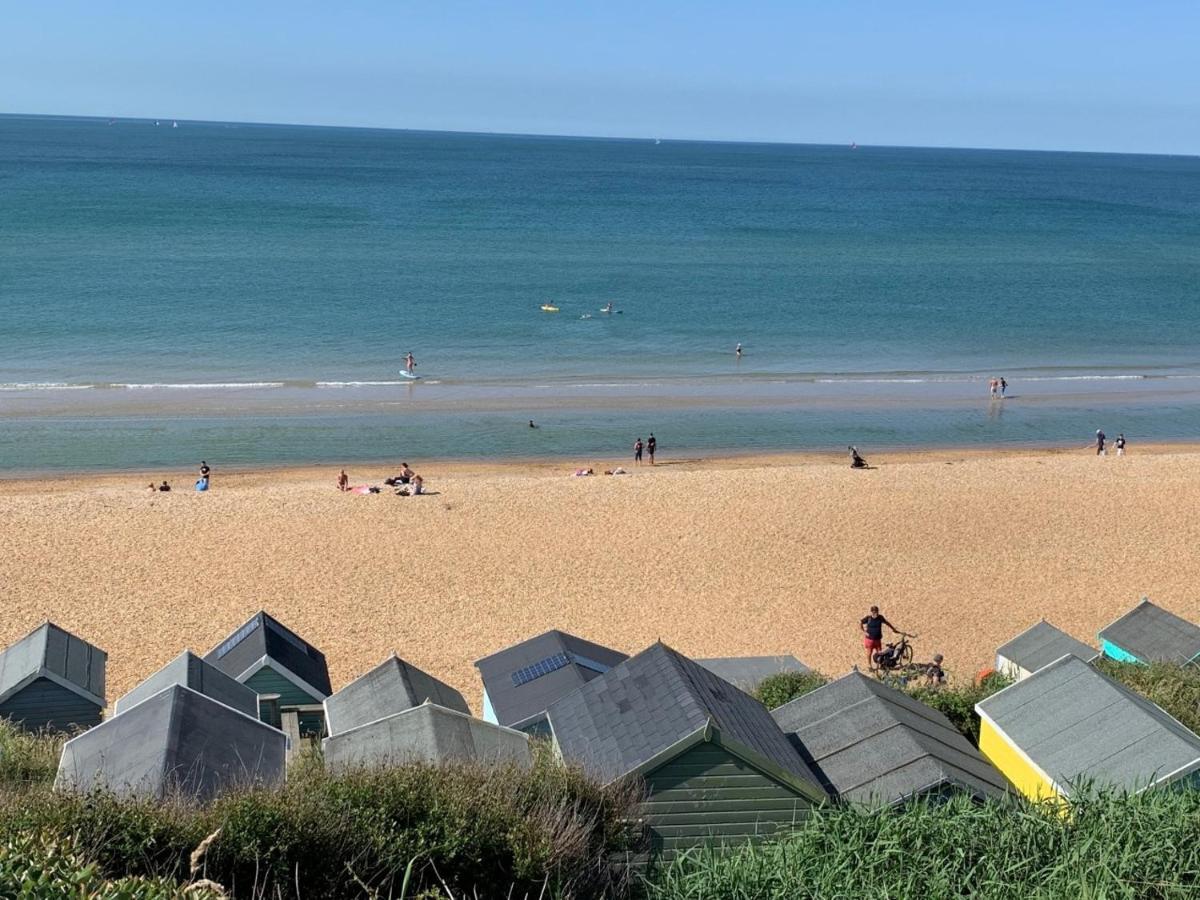 Luxury Woodland Retreat Holiday Home - Shorefield Country Park Downton  エクステリア 写真